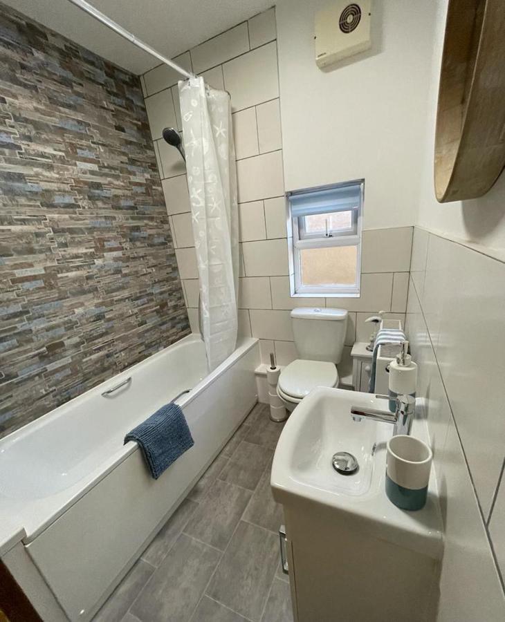 Harbour Loft! Newly Refurbished 3 Bed Flat! Apartamento Burry Port Exterior foto