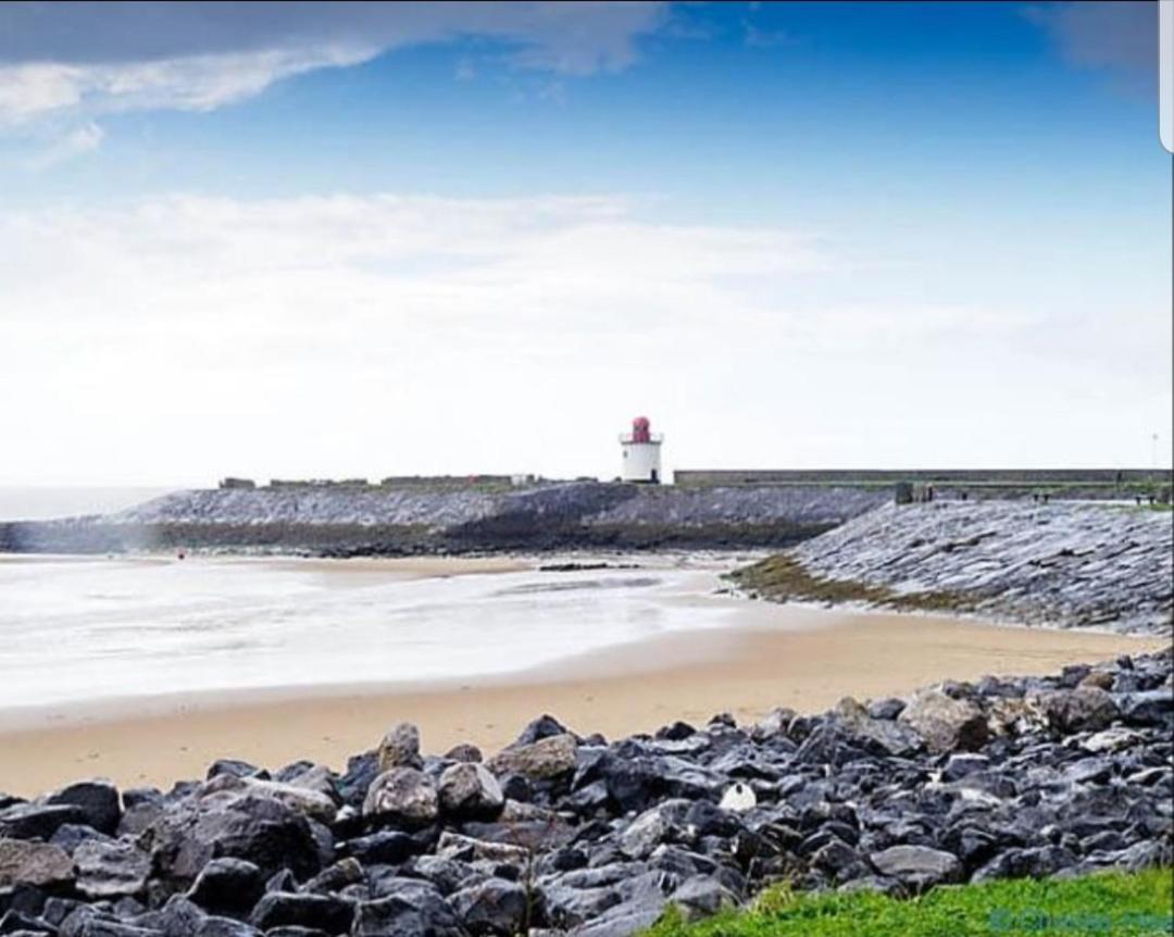 Harbour Loft! Newly Refurbished 3 Bed Flat! Apartamento Burry Port Exterior foto